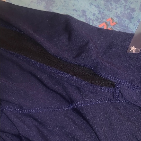 Women’s blue mesh panel leggings nwot - Picture 4 of 5